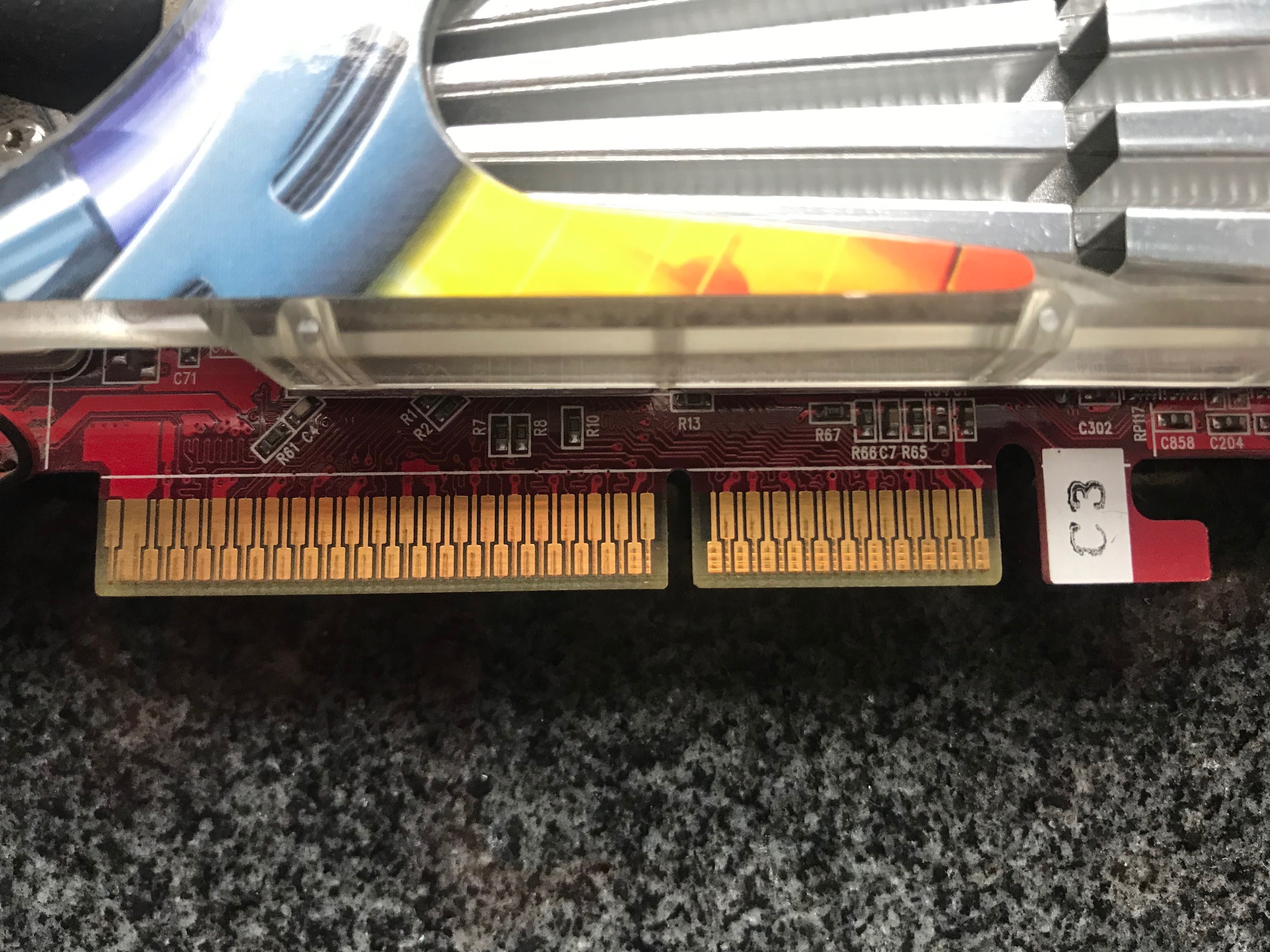 Zadbana karta graficzna Radeon 9550 AGP 128 MB DDR GeCube Extreme TV