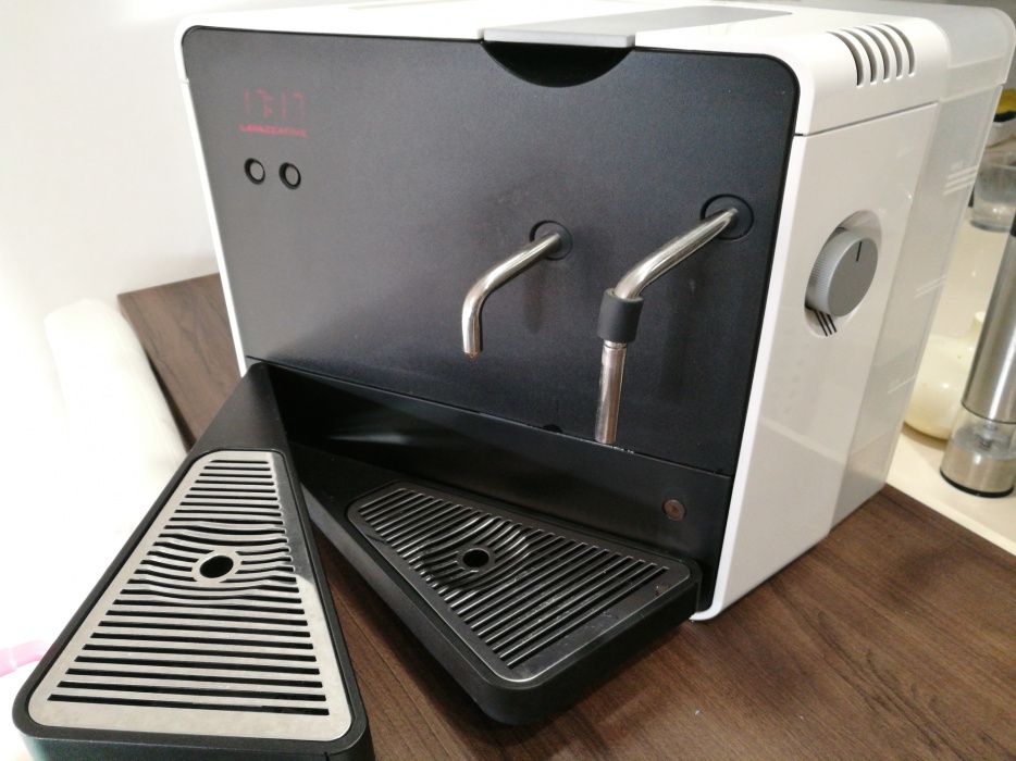 Máquina de café cápsulas Lavazza