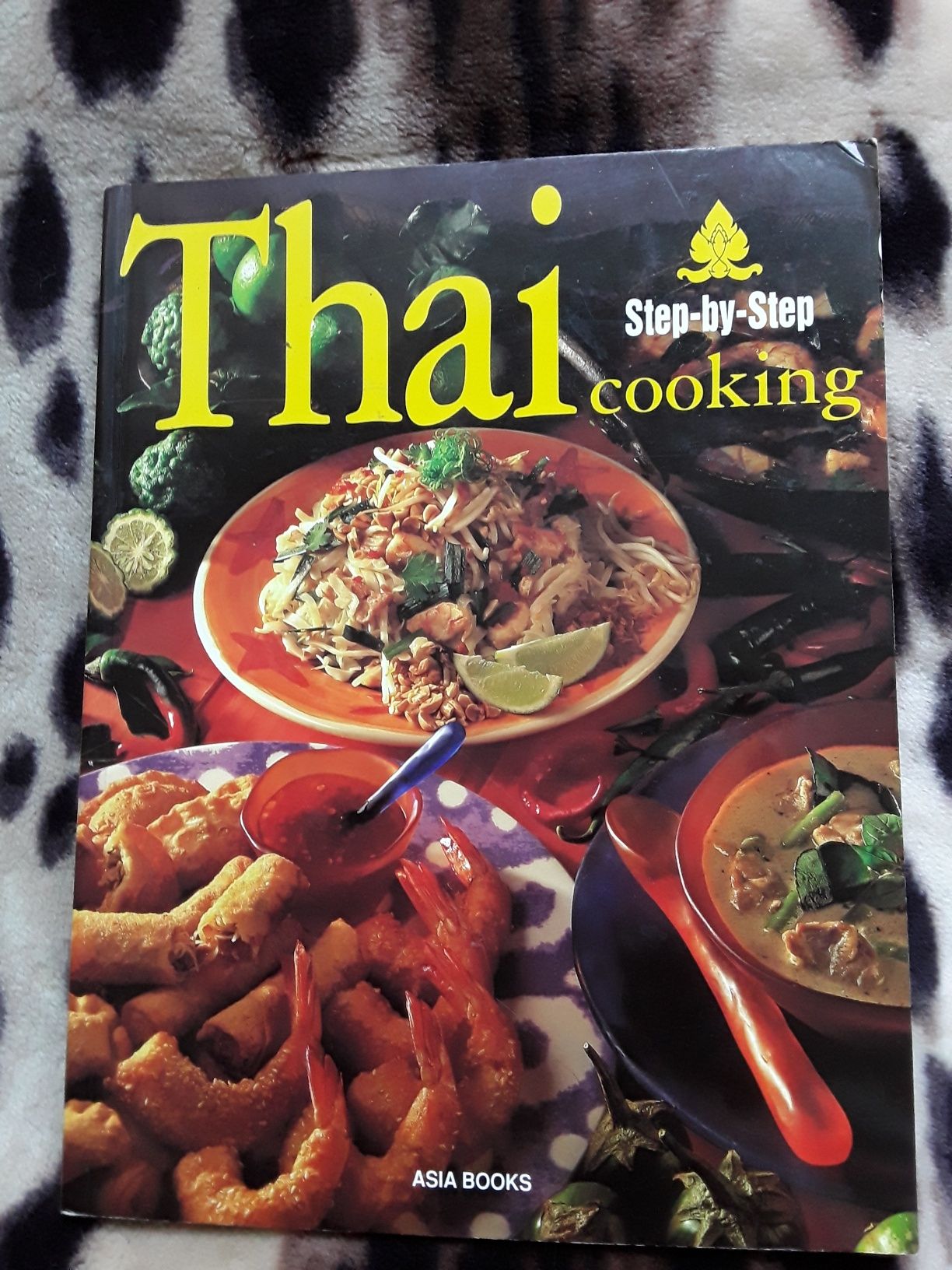 Книга Тайская кухня