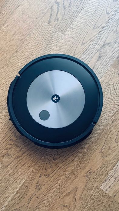 iRobot Roomba J7+ ze stacją dokującą - 18 miesięcy gwarancji