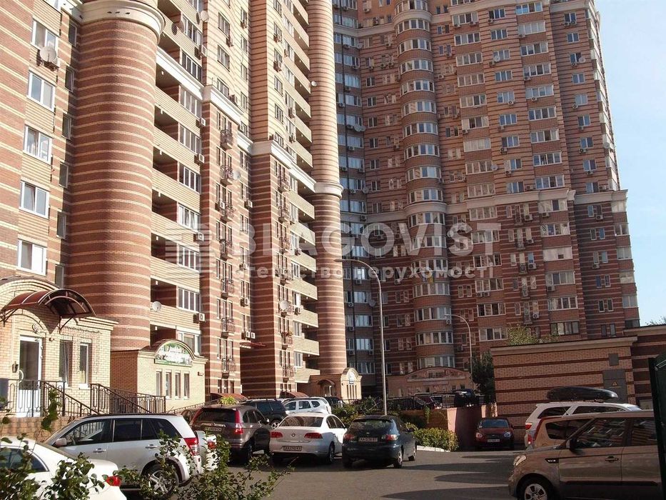 Голосіївська, 13-б, офісне приміщення 89 м2, окремий вхід