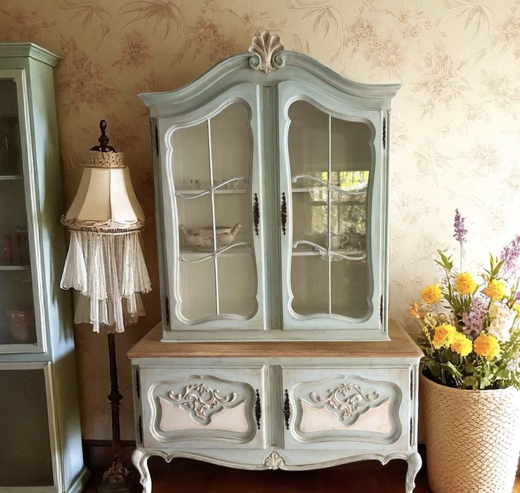Kredens shabby chic, kredens starofrancuski, ludwikowski, romantyczny