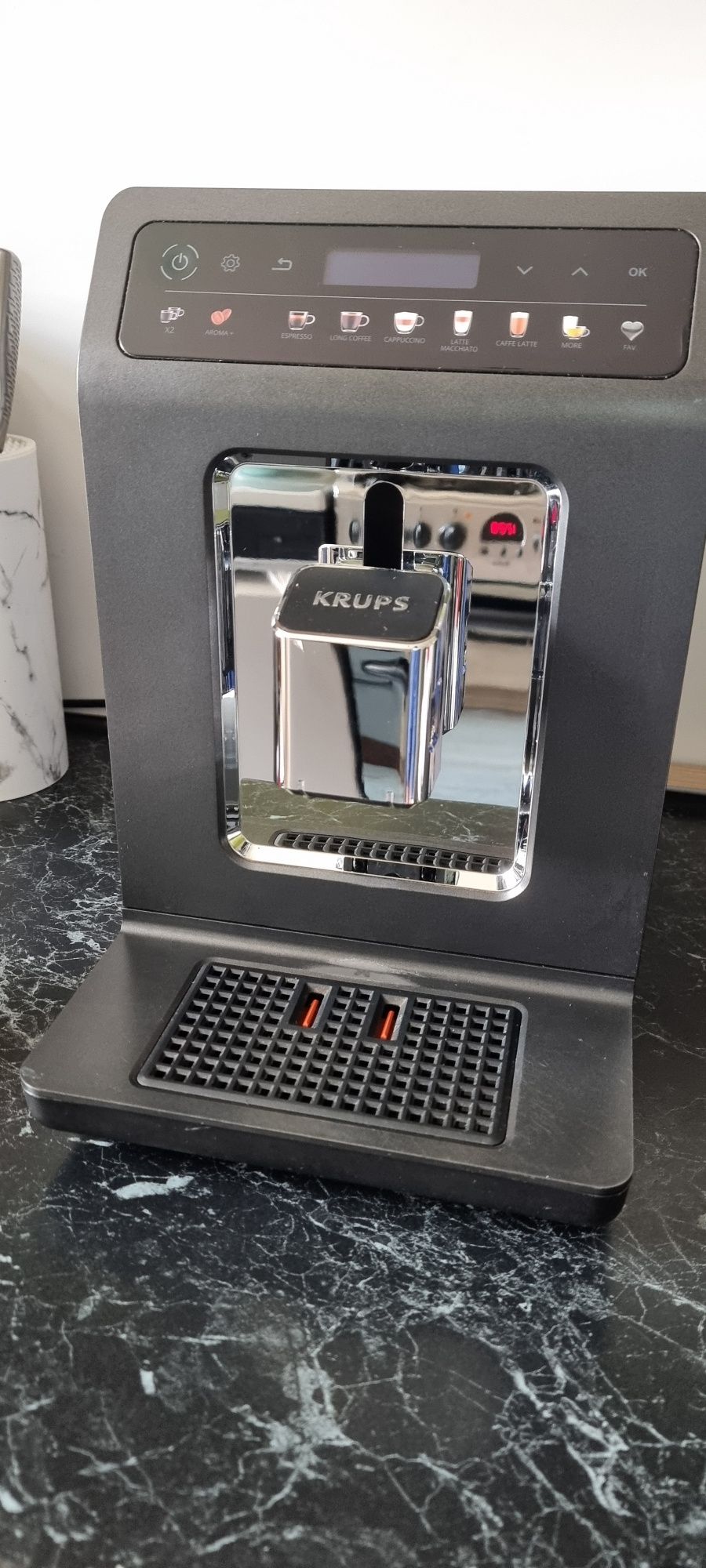 Ekspress Krups EA895 Stan BDB
