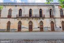 Edifício para restauro em frente á estação de Fátima