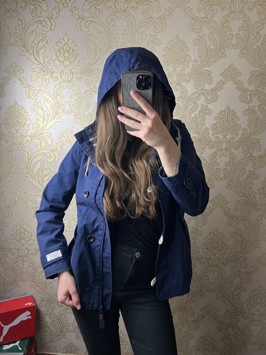 Осіння куртка жіноча в гарному стані від Waterproof & Breathable