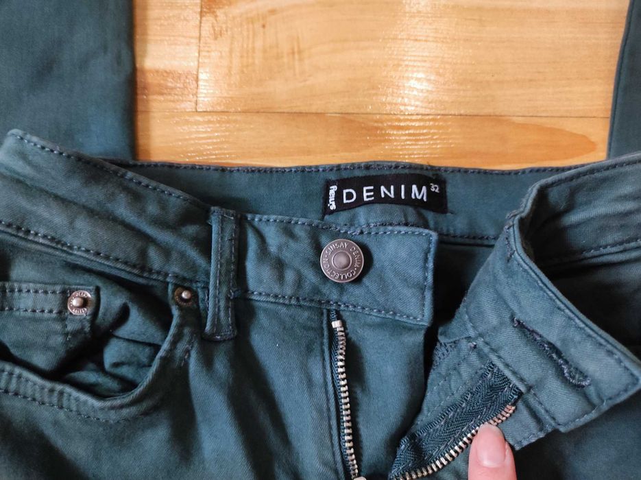 Zielone jeansy r.32