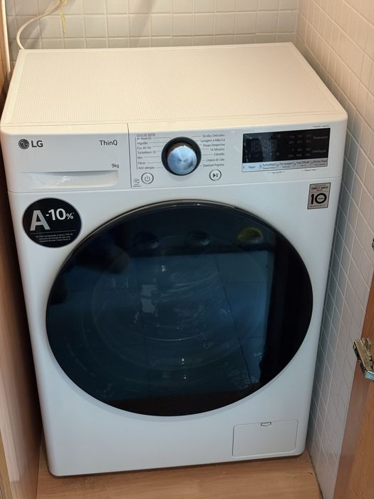 Máquina de lavar roupa LG como nova