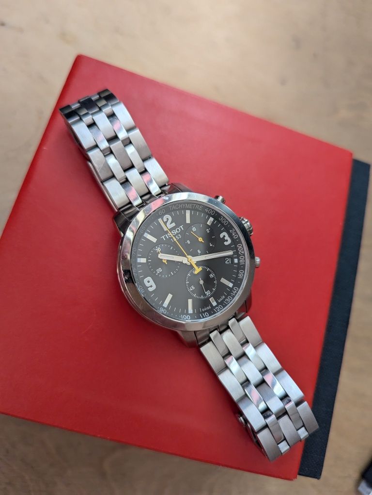 Годинник Tissot PRC 200 Chronograph