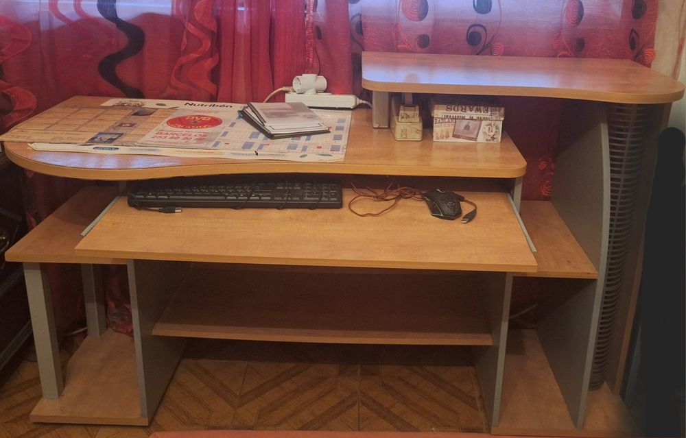 Secretária para computador