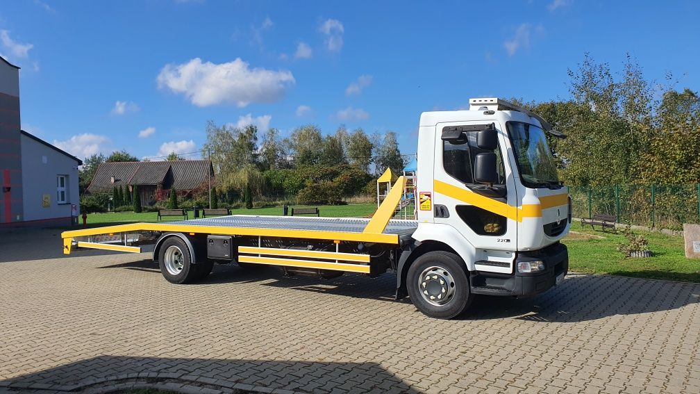 Renault Midlum zabudowa laweta najazd pomoc drogowa małopolska