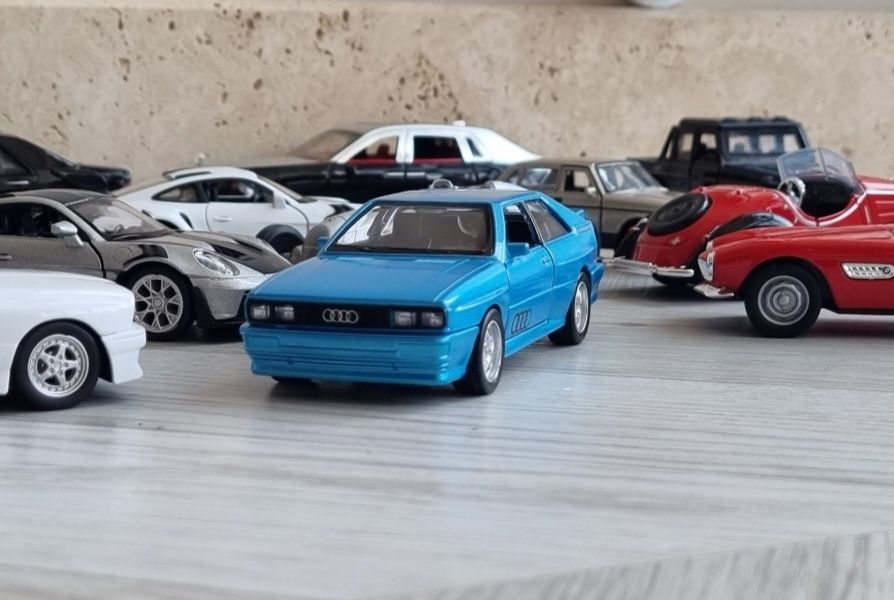 Іграшкові модельки авто (1:32 - 1:42). BMW, Volvo, Mercedes, Audi тощо