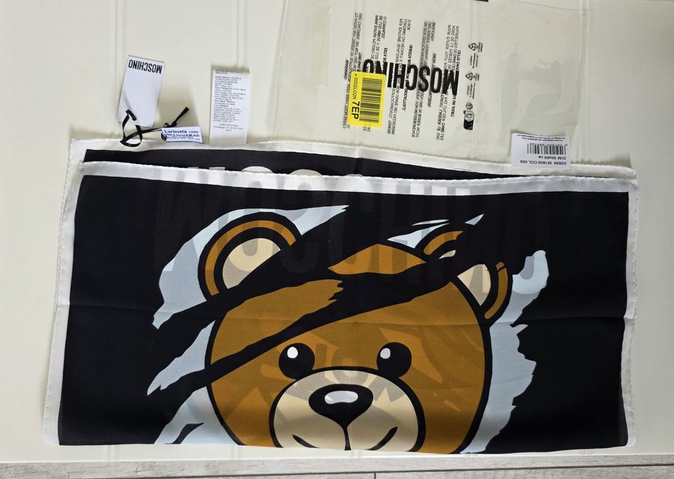 Nowa apaszka chusta gawroszka Moschino jedwab jedwabna silk new scarf
