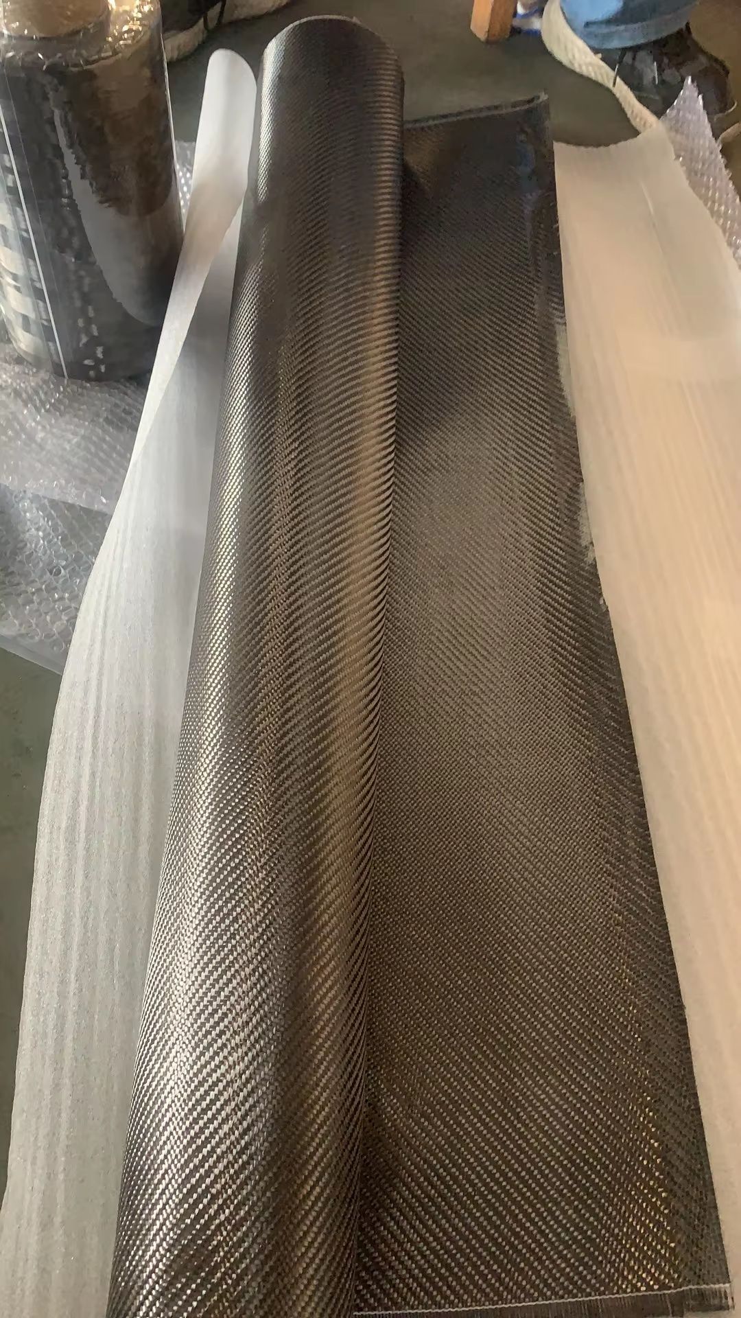 Карбонове волокно 10м  220гр/м2 Twill 2×2 3k конструкційне авіа 1м шир