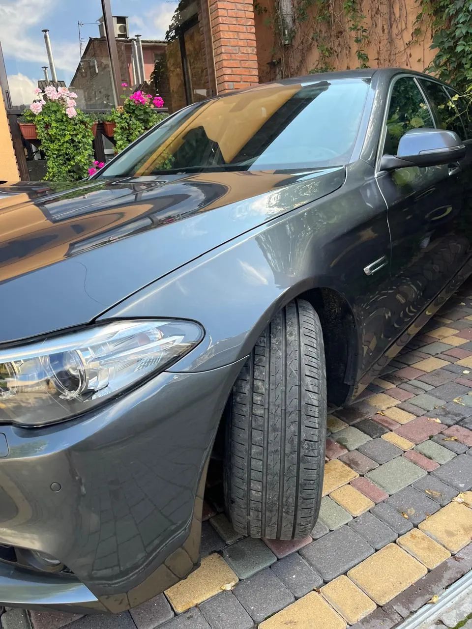 BMW Seria 5 BMW 530xd f11 lift super stan szwajcaria oryginalny przebieg xdrive