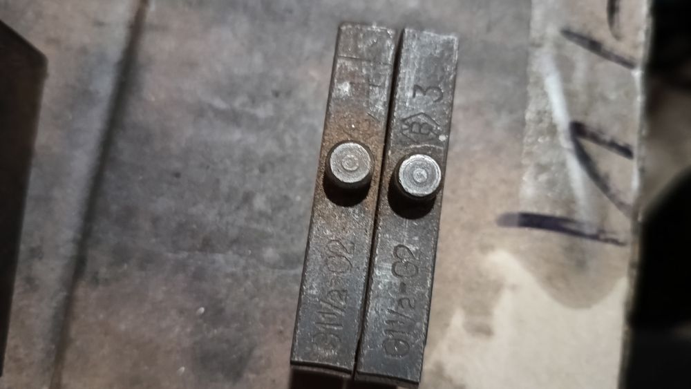 Плашка клупп для нарізання різьби