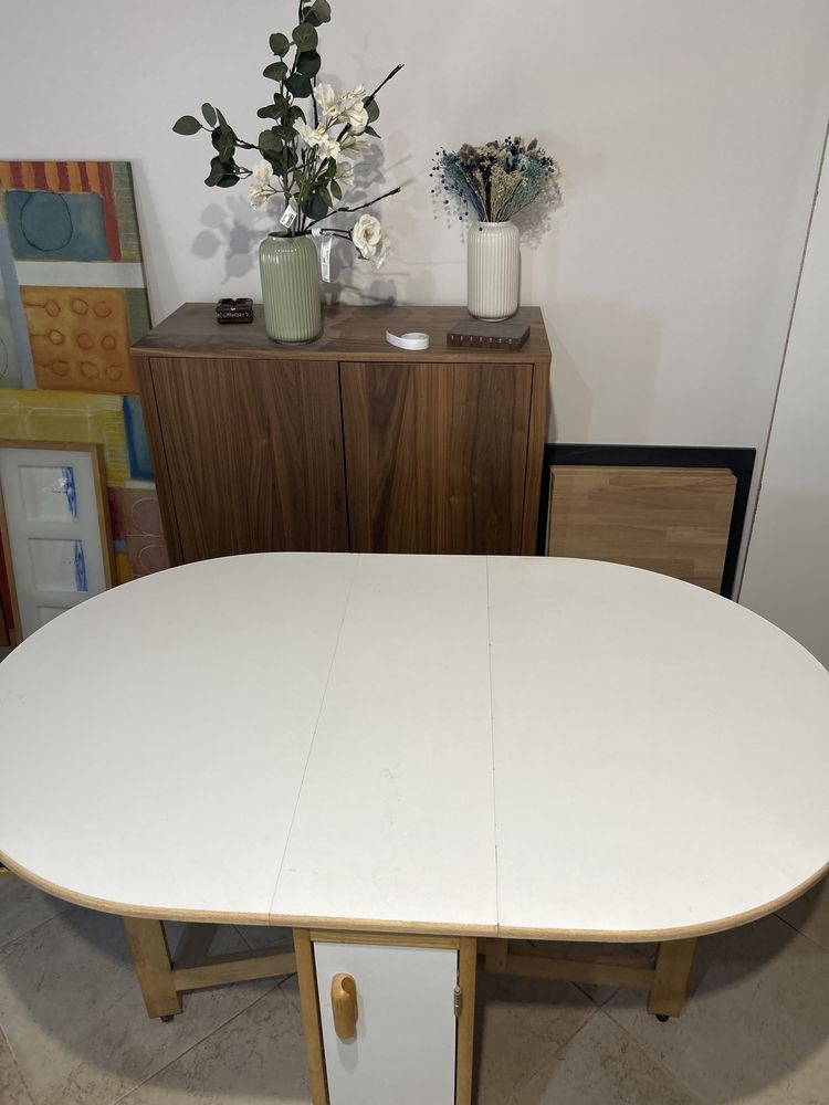 Mesa de cozinha com 4 cadeiras