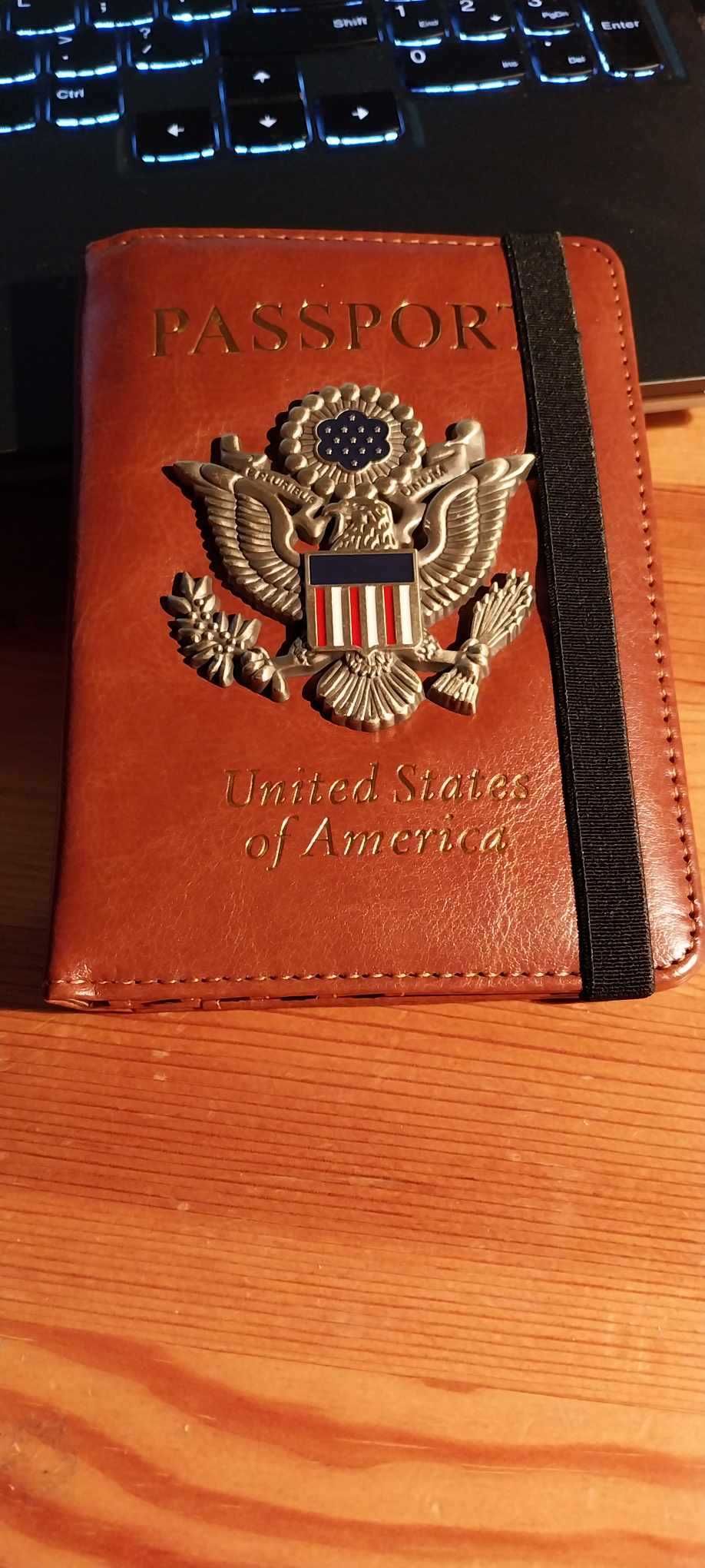 Etui paszport USA odznaka brązowe