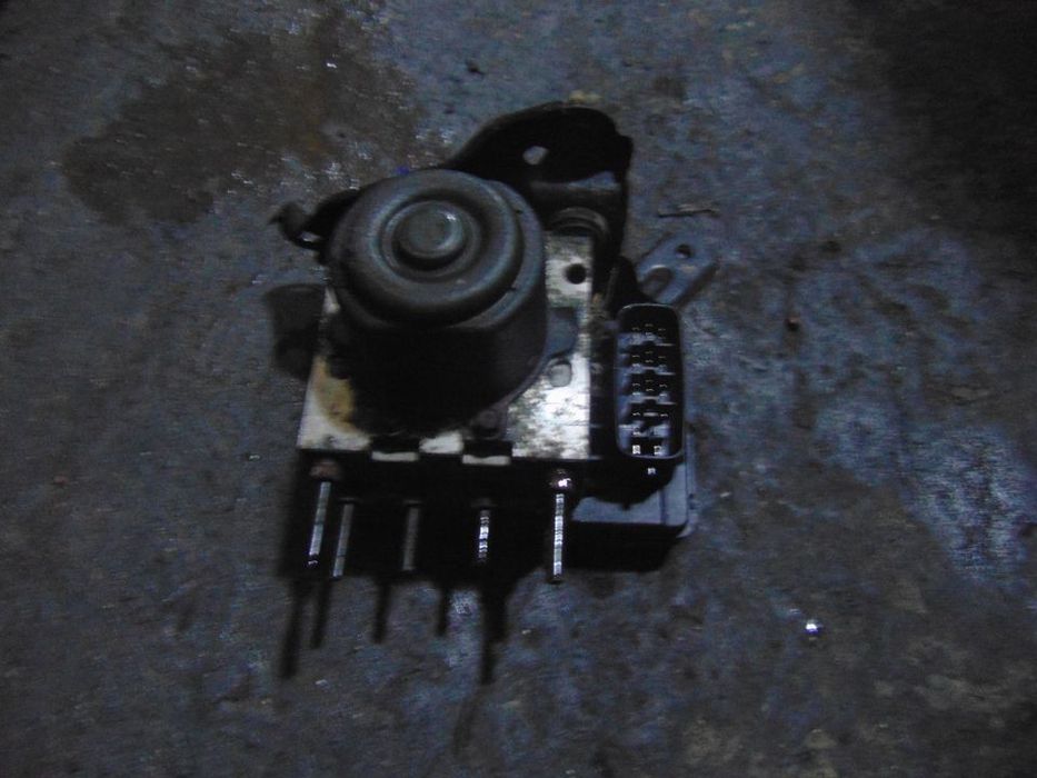 Pompa ABS toyota corolla e12 02 rok 2,0 d4d 116 km