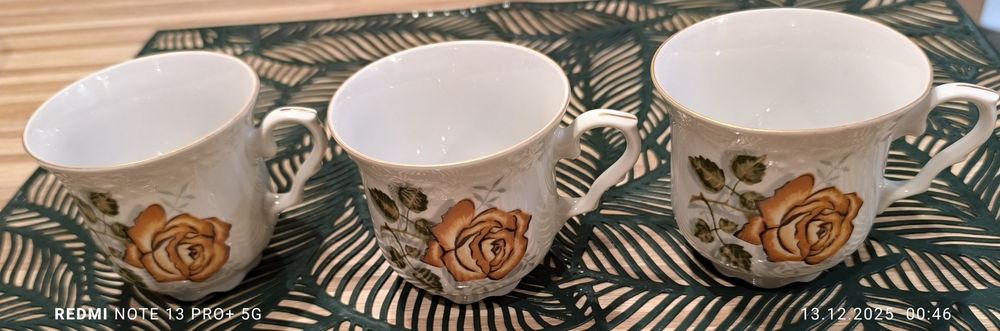 Fajne filizaneczki do kawy Karolina