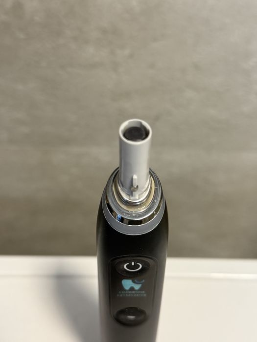 Szczoteczka magnetyczna Oral-B iO9