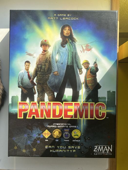Настільна гра Пандемія Pandemic англійською.