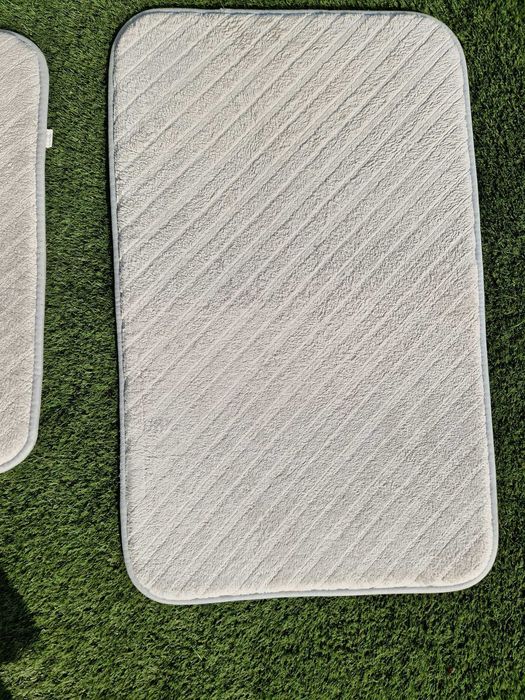 2 conjuntos de tapetes WC