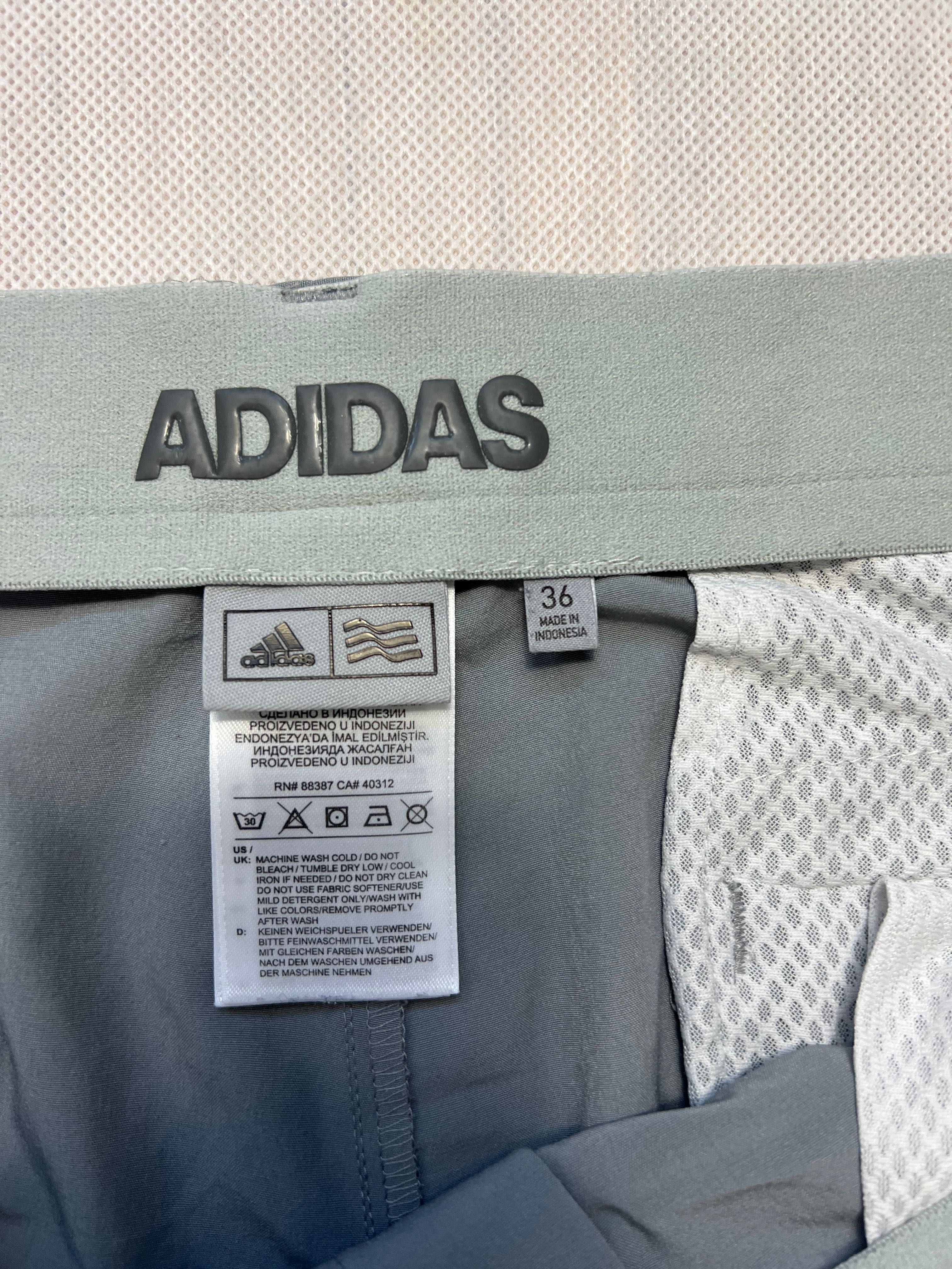 Spodenki Adidas logo grey