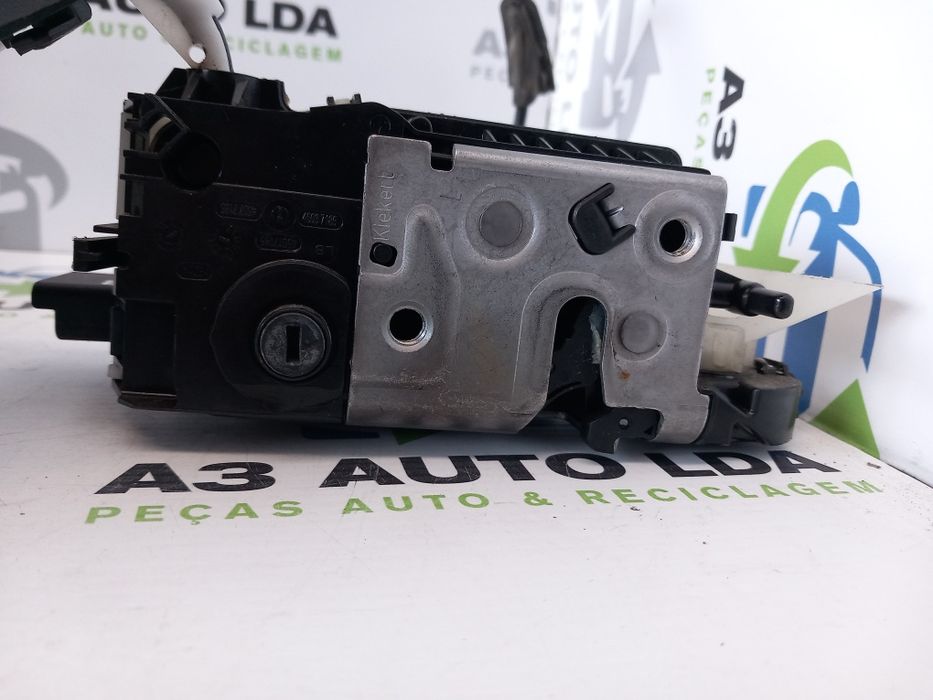 Fecho da porta frente esquerdo Peugeot Citroën