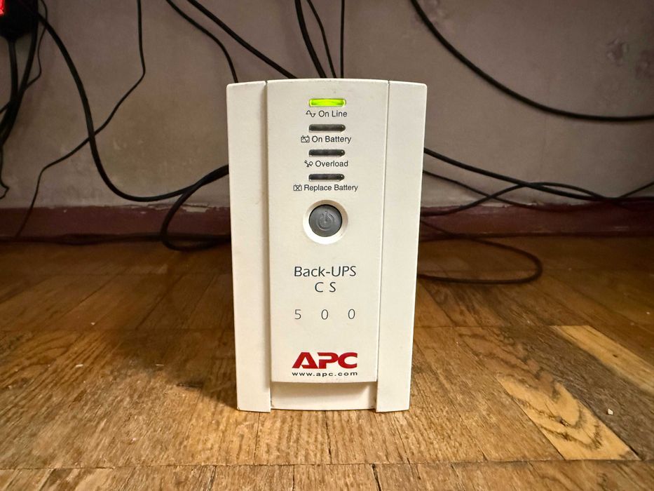ДБЖ APC Back-UPS CS 500 • Повний комплект кабелів • Аккумулятор