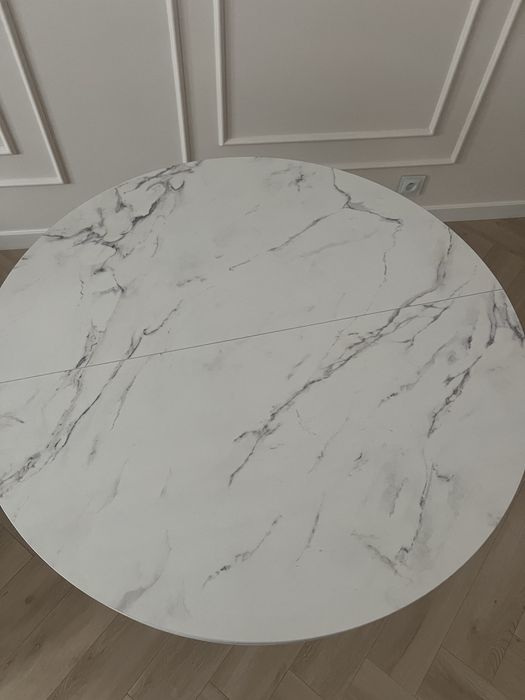 Stół okrągły marmur złote nogi rozkładany