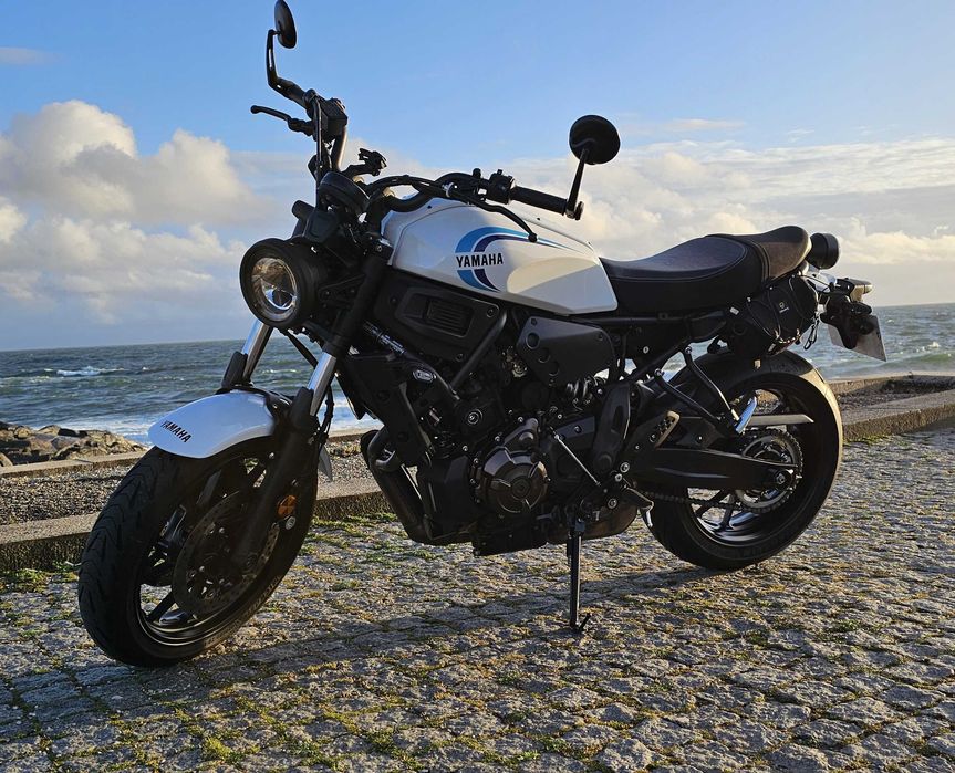 Yamaha XSR700 - bom estado