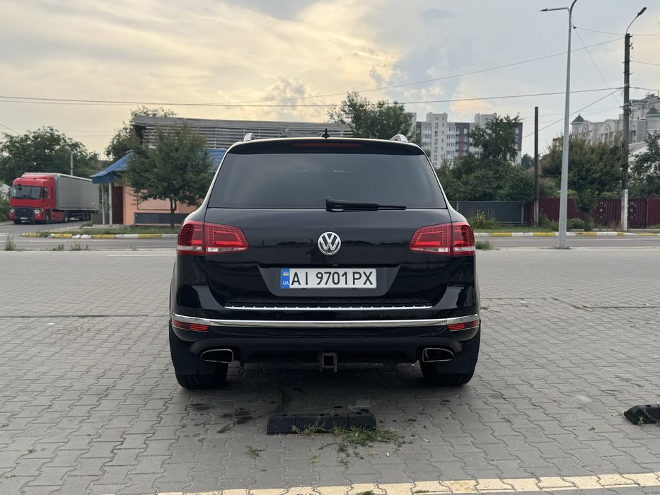 Свіжопригнаний Volkswagen touareg Fl з  історією обсл на оф сервісі.