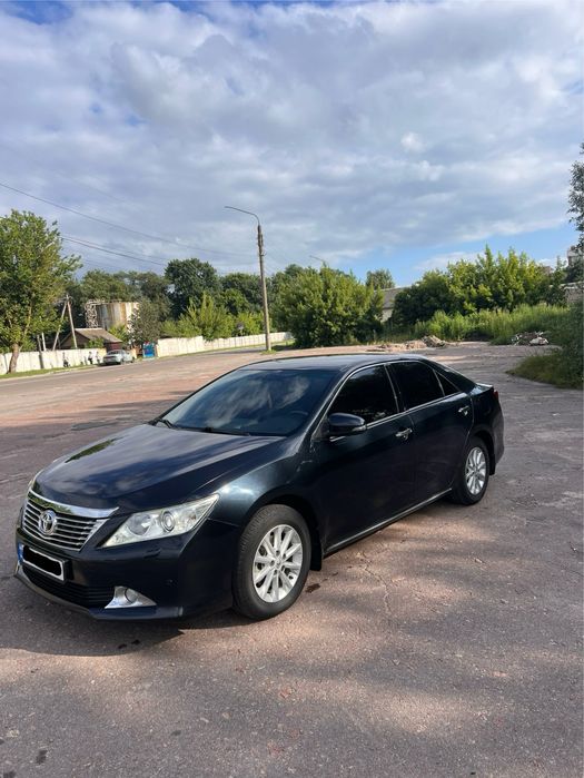 Продам машину Toyota Camry