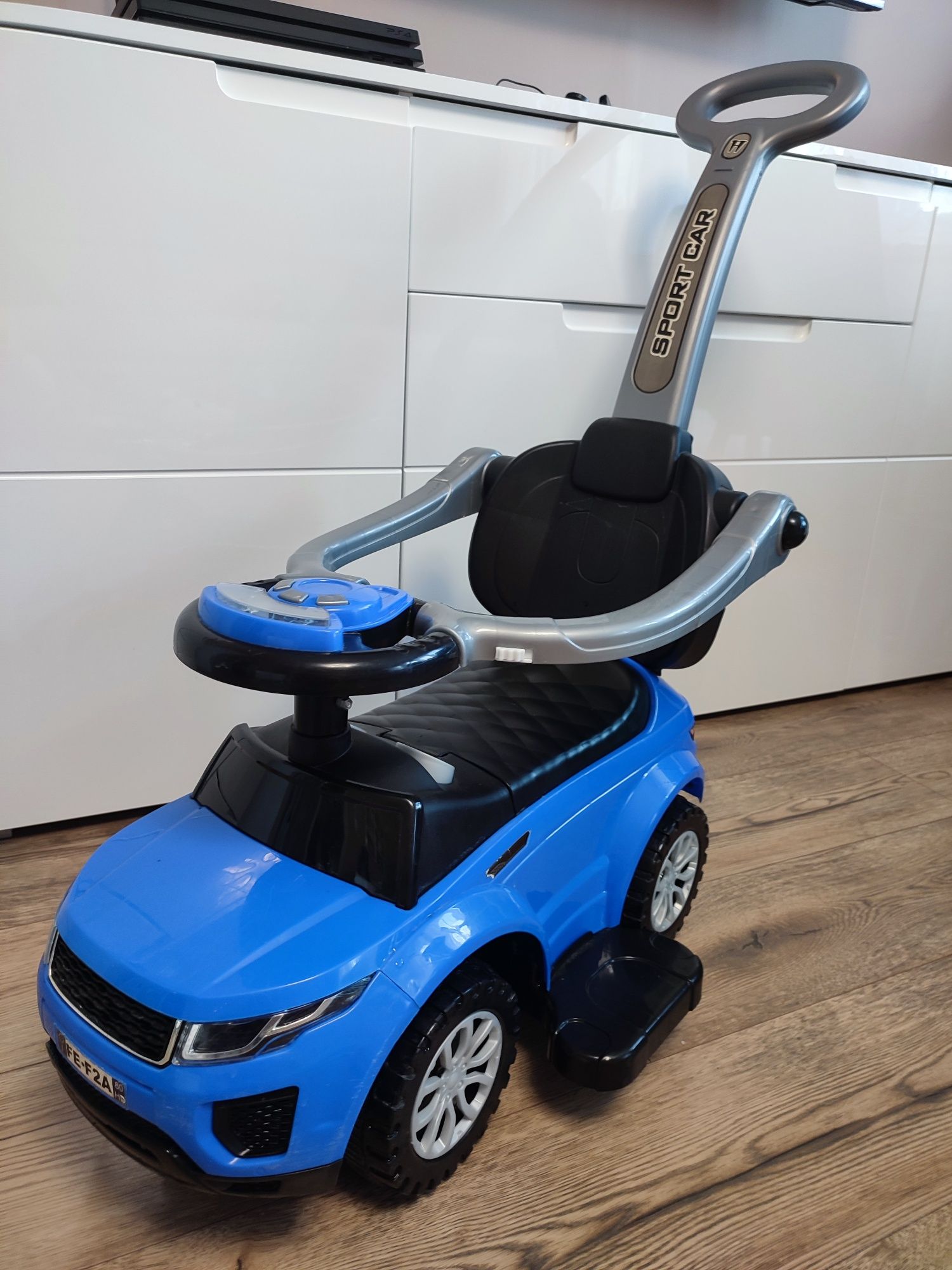 Jeździk auto , pchacz