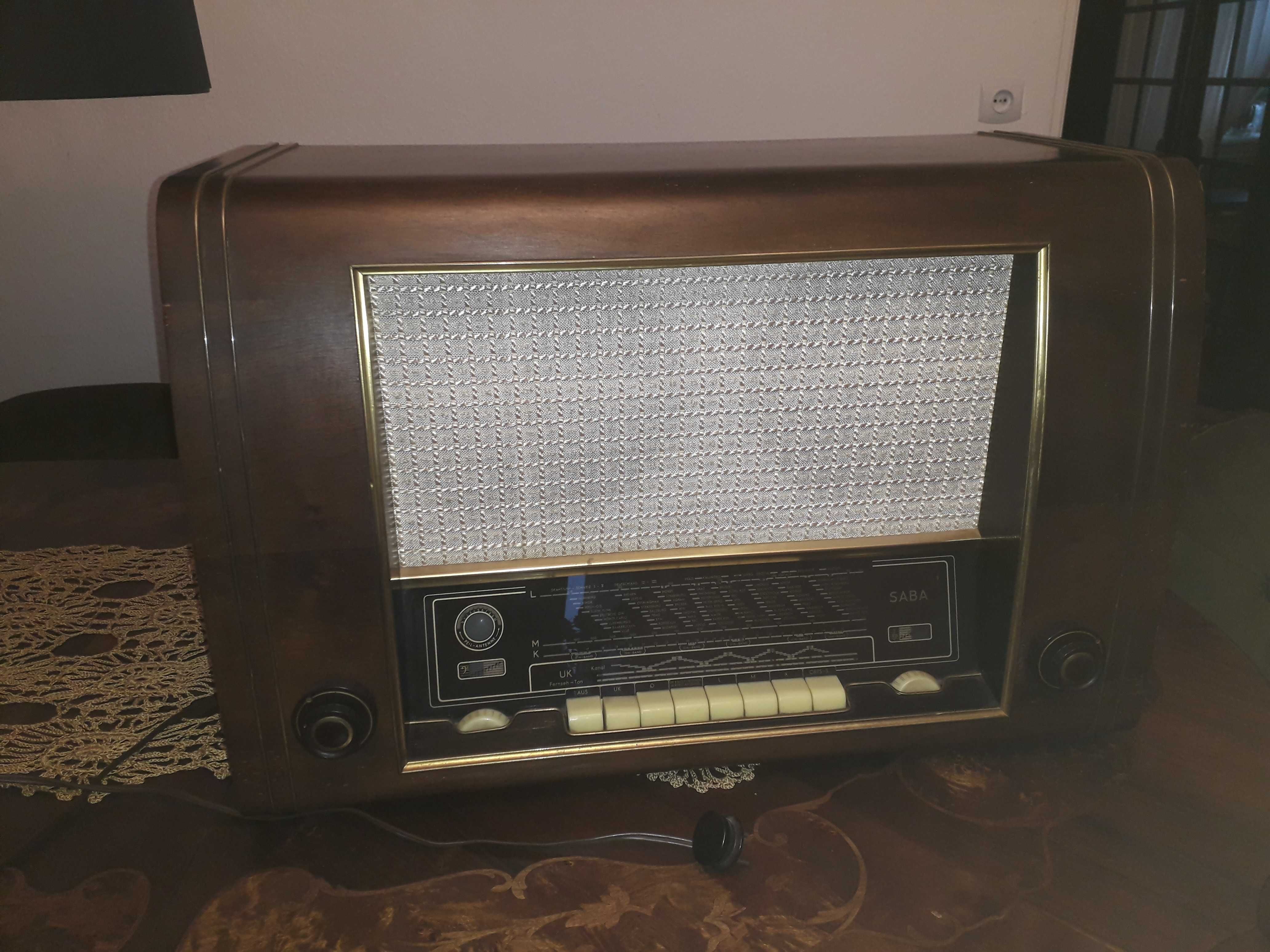 Stare radio lampowe Saba Freiburg W3 rok 1953-54