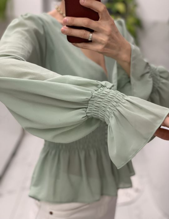 Bluzka mietowa z szyfonu bufiaste rekawy boho romantyczna na lato 40