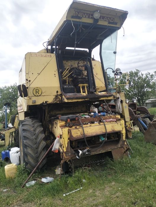 Комбайн ньюхоланд 8070