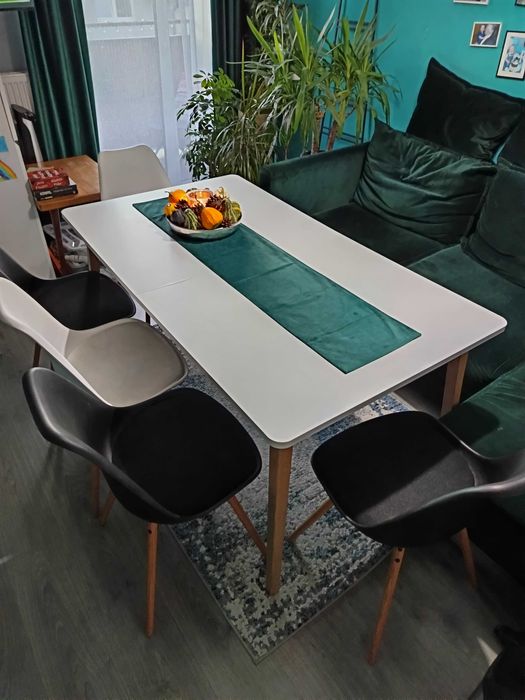 Stół do jadalni JYSK