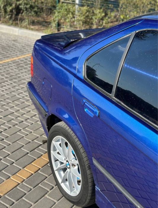 Продам БМВ е36 газ