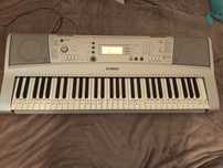 Keyboard Yamaha PSR E 303