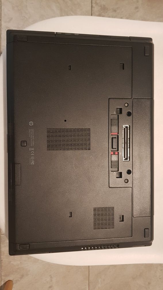 Dwa Laptopy HP elitebook 8560p core i7 + stacja dokująca
