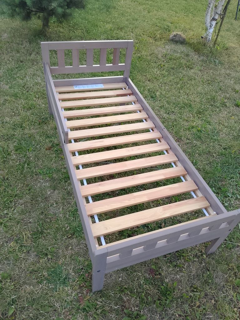 Łóżko dziecięce IKEA z materacem