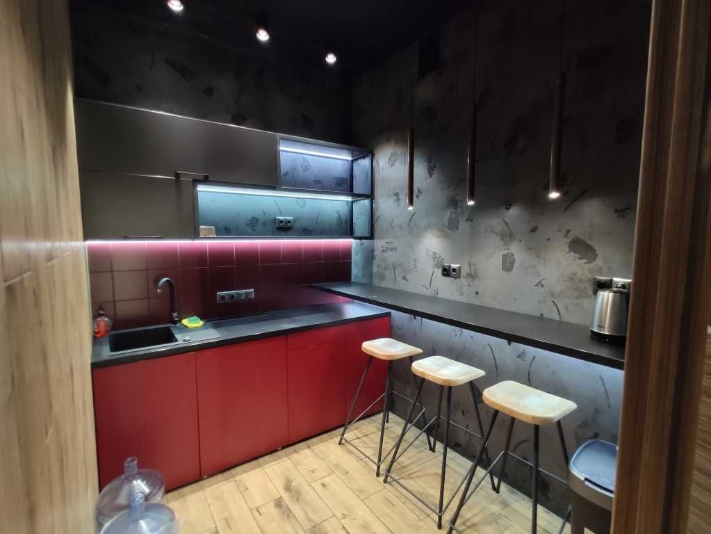 Без % Аренда отличного офиса 80 кв.м. Loft С мебелью. Кловский спуск 7