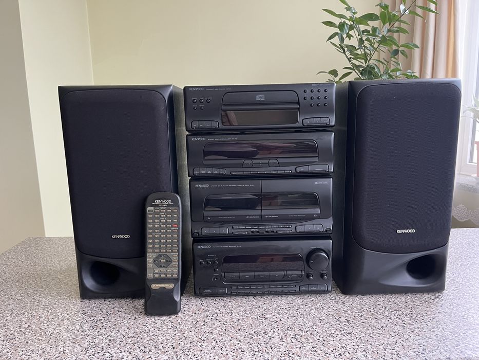 Музикальний центер