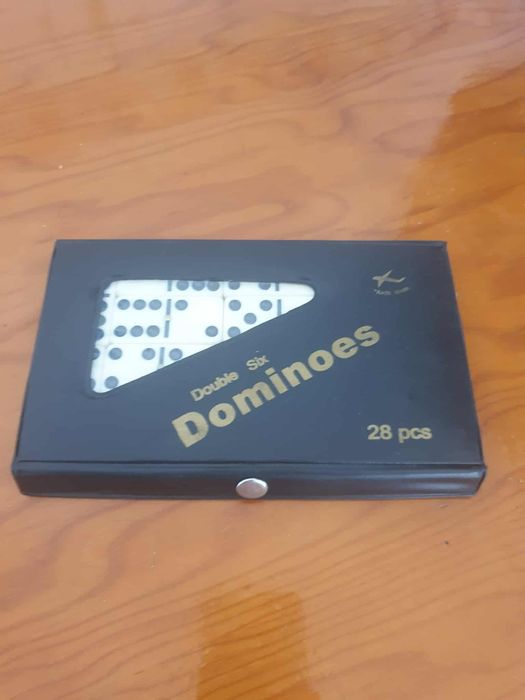 Jogo dominó antigo