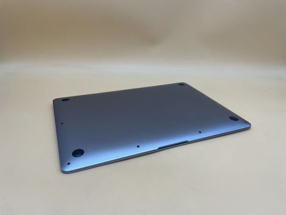Macbook air 2020 256ssd i5