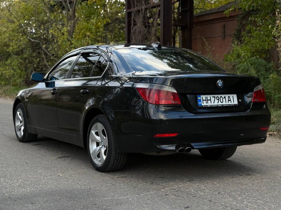 BMW   E60. 2004г