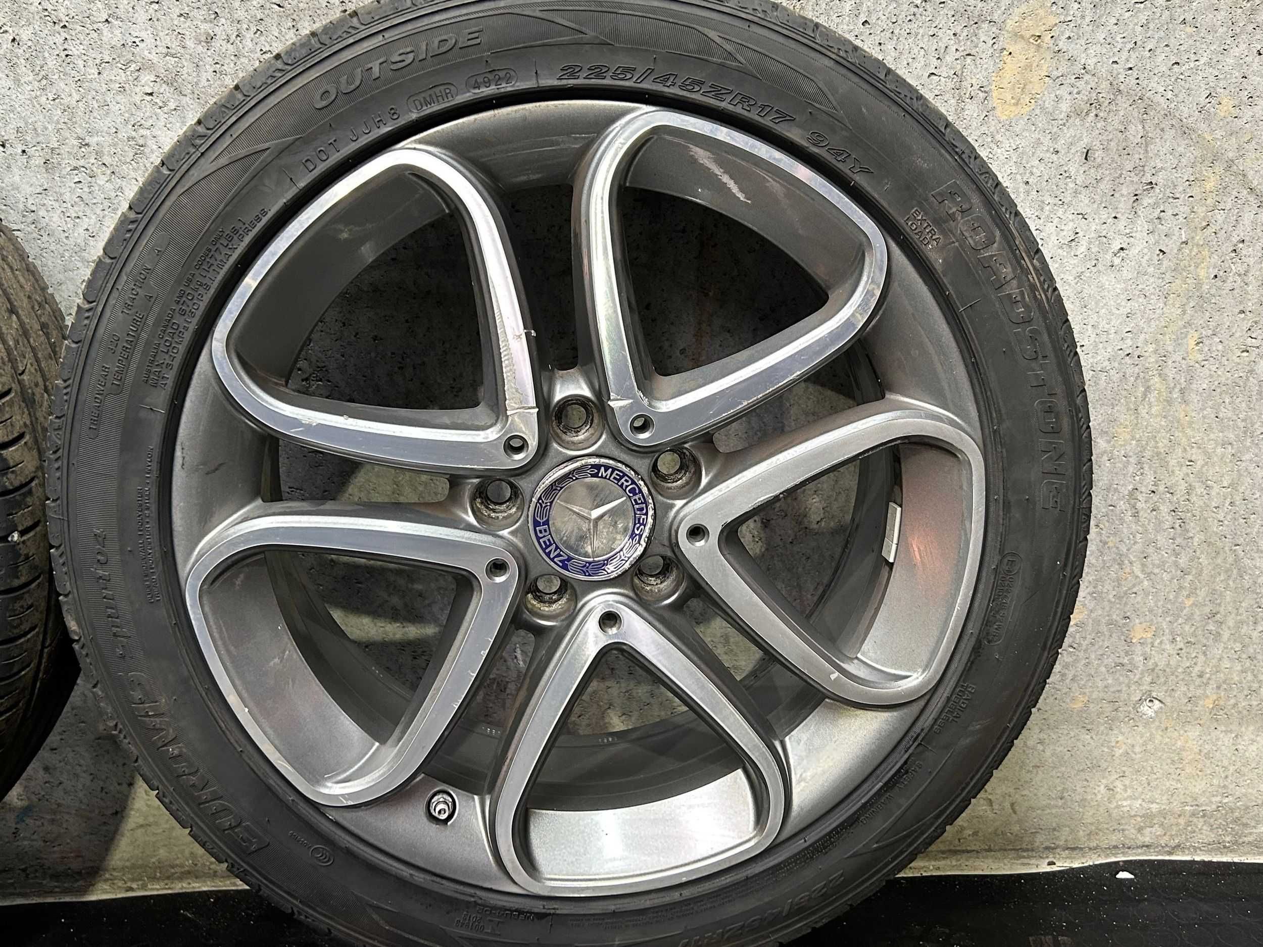 Jantes com pneus Mercedes Classe A (2015) (Furação: 5x112)