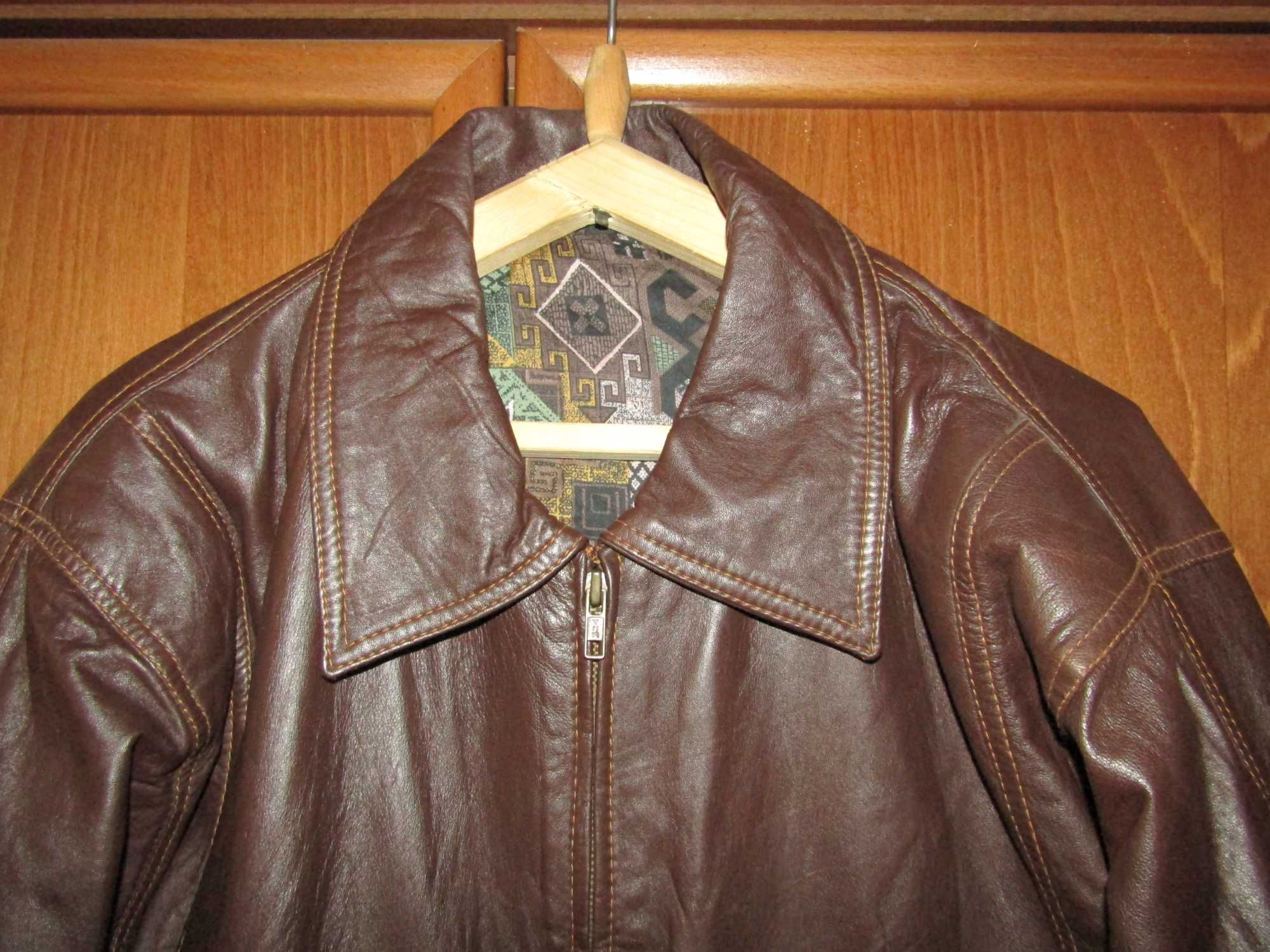 Фирменная  кожаная мужская куртка бомбер. Размер 50 ~ 52