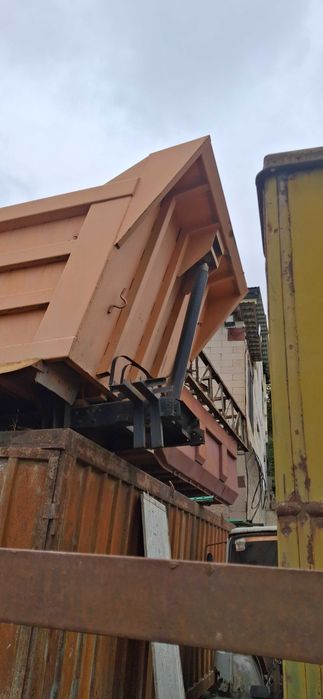 Кузов самосвальний самоскид